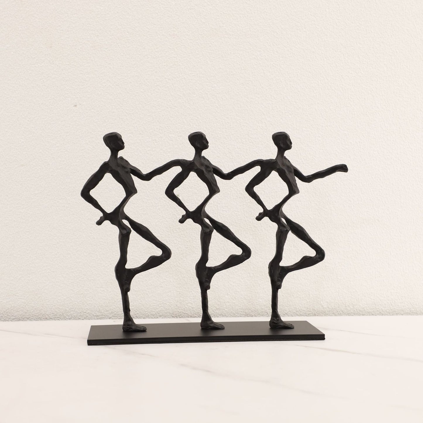 Modern Minimalist Trio Cast Iron Figurine Ornament for Model Rooms, Offices, TV Cabinets, Studies, Desk Decor